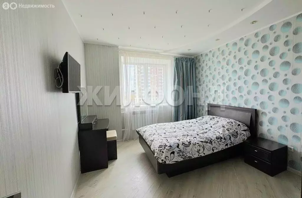 2-комнатная квартира: Брянск, улица Дуки, 59/9 (70 м) - Фото 1