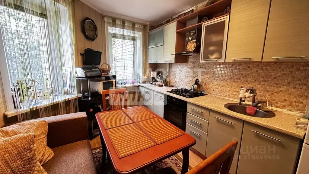 2-к кв. Курская область, Курск ул. Димитрова, 40 (56.4 м) - Фото 1