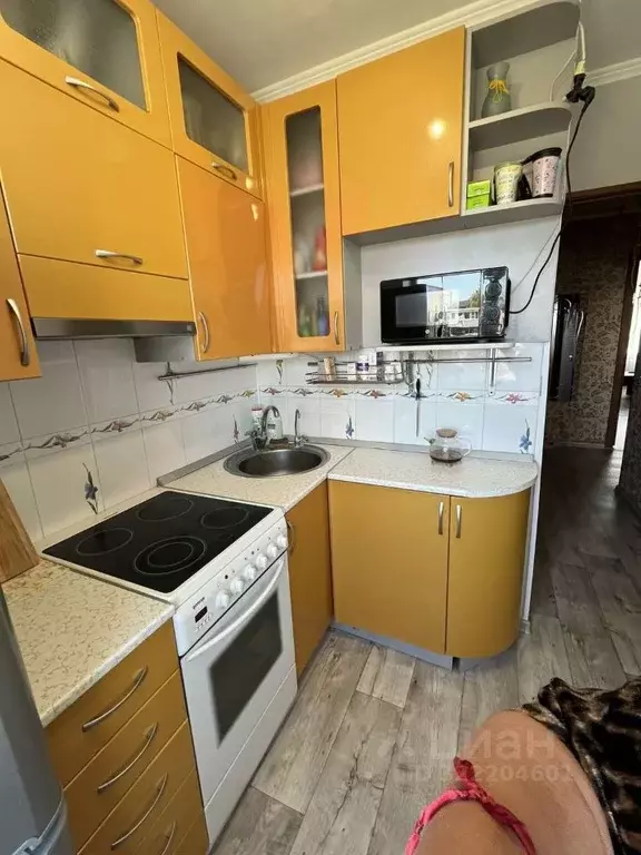 2-к кв. Белгородская область, Старый Оскол Жукова мкр, 6 (47.0 м) - Фото 2