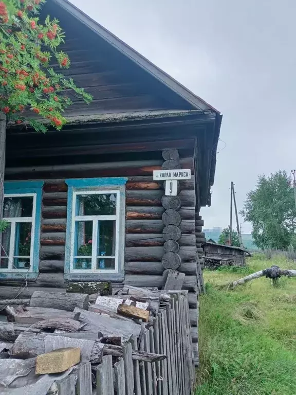 Дом в Свердловская область, Качканарский городской округ, пос. ... - Фото 0