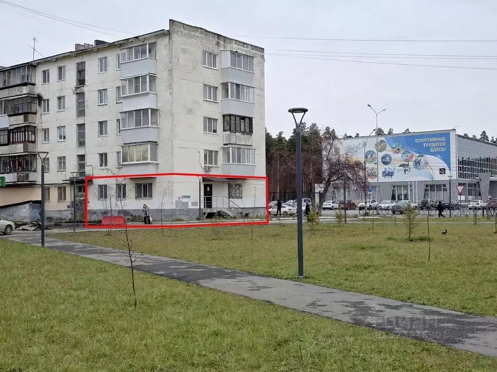 Торговая площадь в Свердловская область, Полевской ул. Декабристов, 9 ... - Фото 2