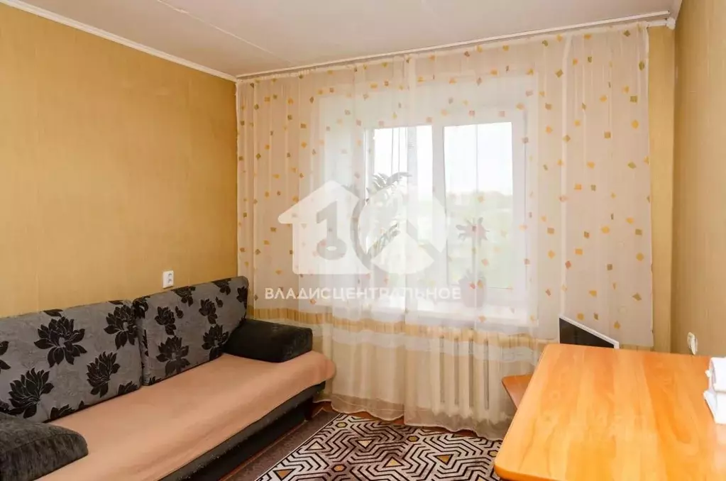 Комната Новосибирская область, Новосибирск ул. Макаренко, 33 (29.5 м) - Фото 1