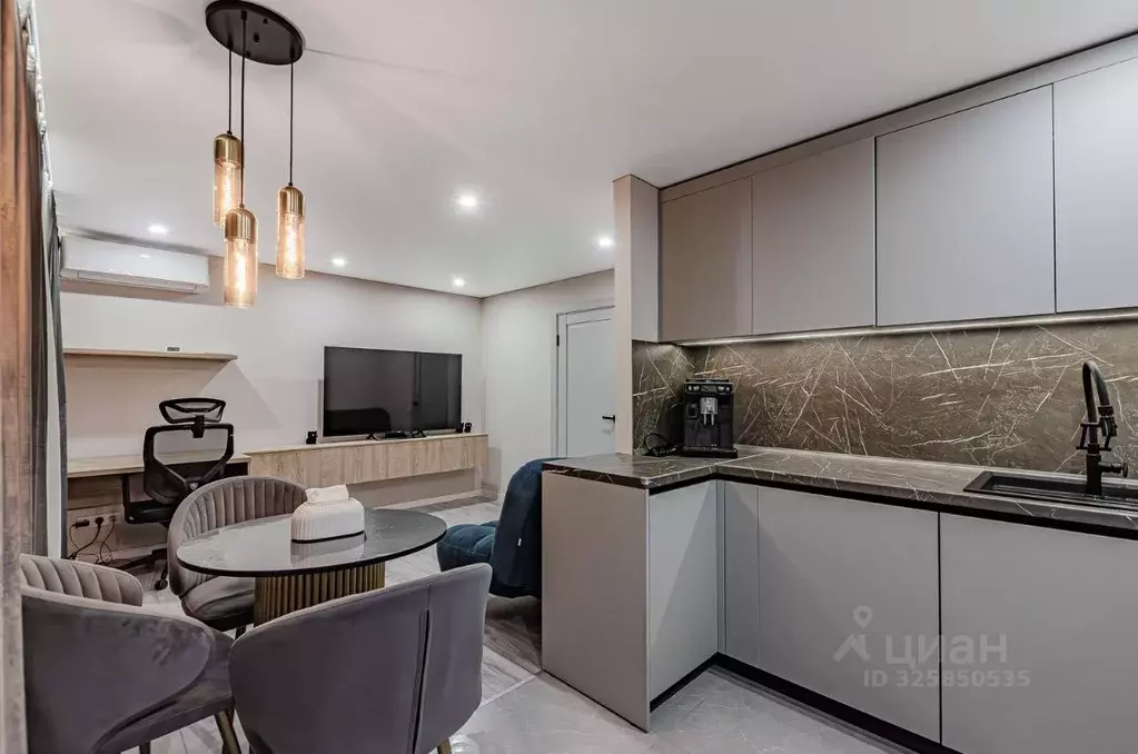 3-к кв. Татарстан, Казань ул. Фатыха Амирхана, 31 (63.0 м) - Фото 0