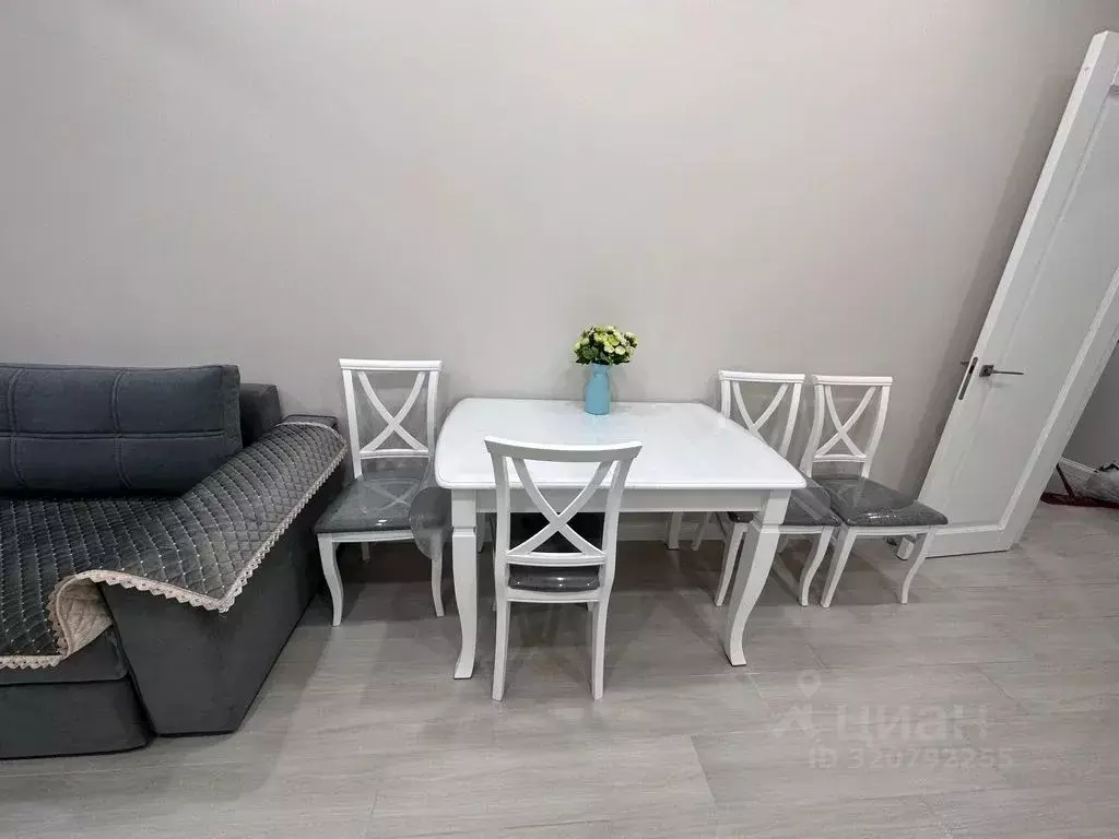 1-к кв. Ставропольский край, Кисловодск ул. Декабристов, 36к3 (50.0 м) - Фото 2