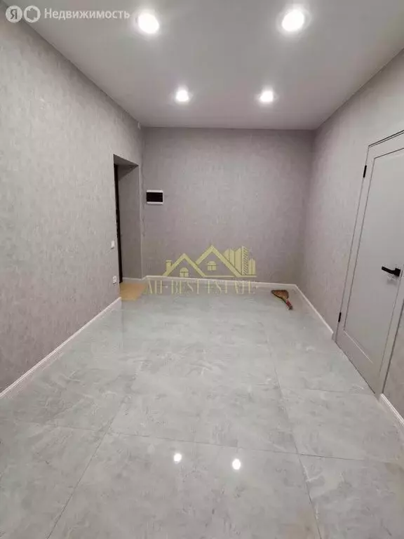 1-комнатная квартира: Владикавказ, улица Билара Кабалоева, 18 (50 м) - Фото 2