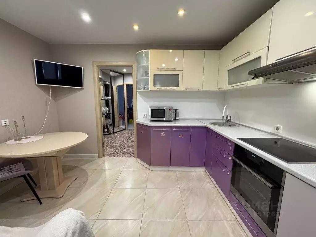 2-к кв. Кировская область, Киров Стахановская ул., 14а (63.5 м) - Фото 2