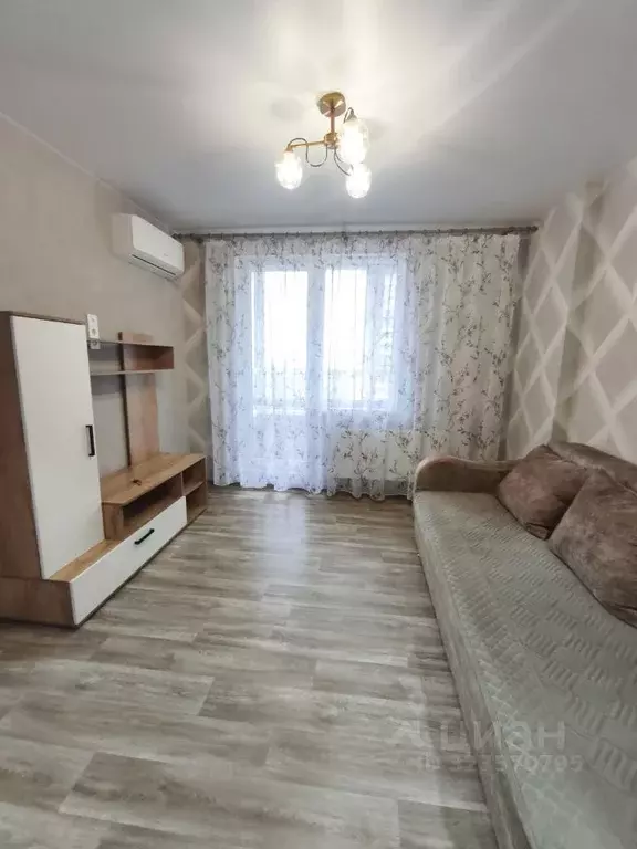 2-к кв. Волгоградская область, Волгоград ул. Расула Гамзатова, 21 ... - Фото 1