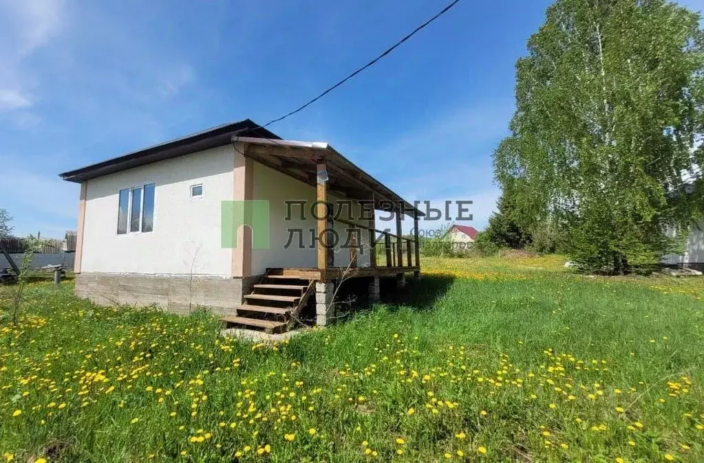 Дом в Башкортостан, Иглинский сельсовет, д. Ягодная ул. Озерная (72 м) - Фото 1