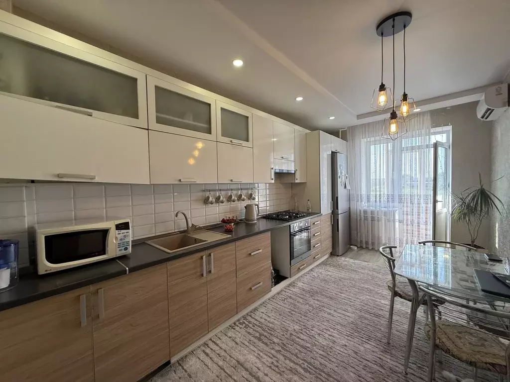 Продаётся 2-к квартира, 77 м - Фото 0