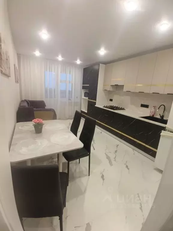 1-к кв. Татарстан, Зеленодольск ул. Тиховнина, 9А (42.0 м) - Фото 1