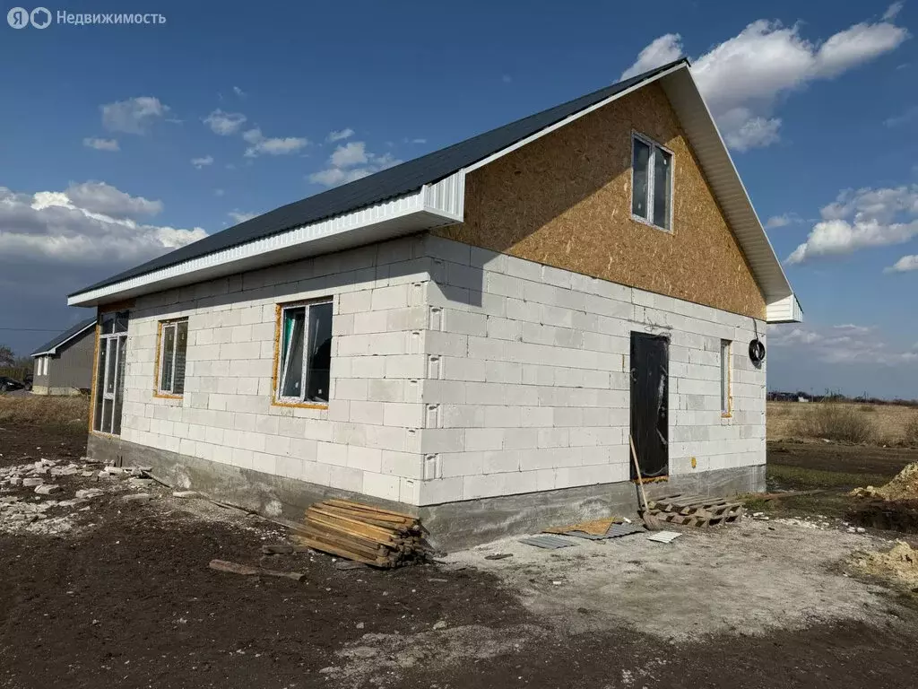 Дом в посёлок Петровский, Торговая улица (127 м) - Фото 0