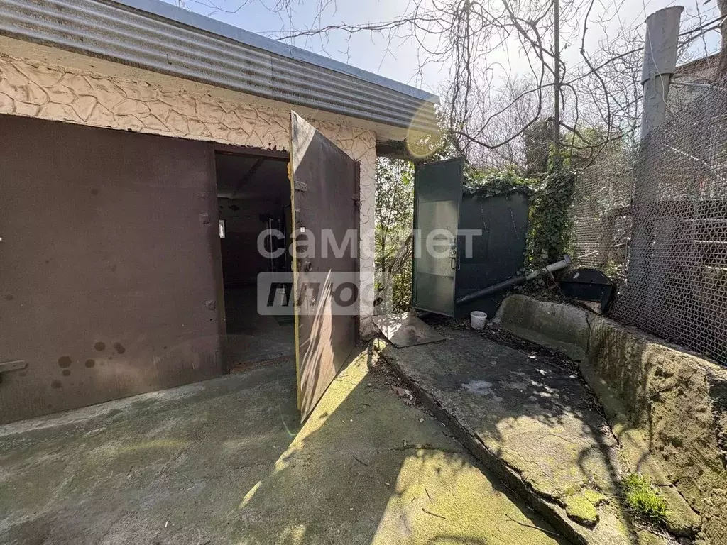 Гараж в Краснодарский край, Туапсе Кадошская ул., 46 (72 м) - Фото 1