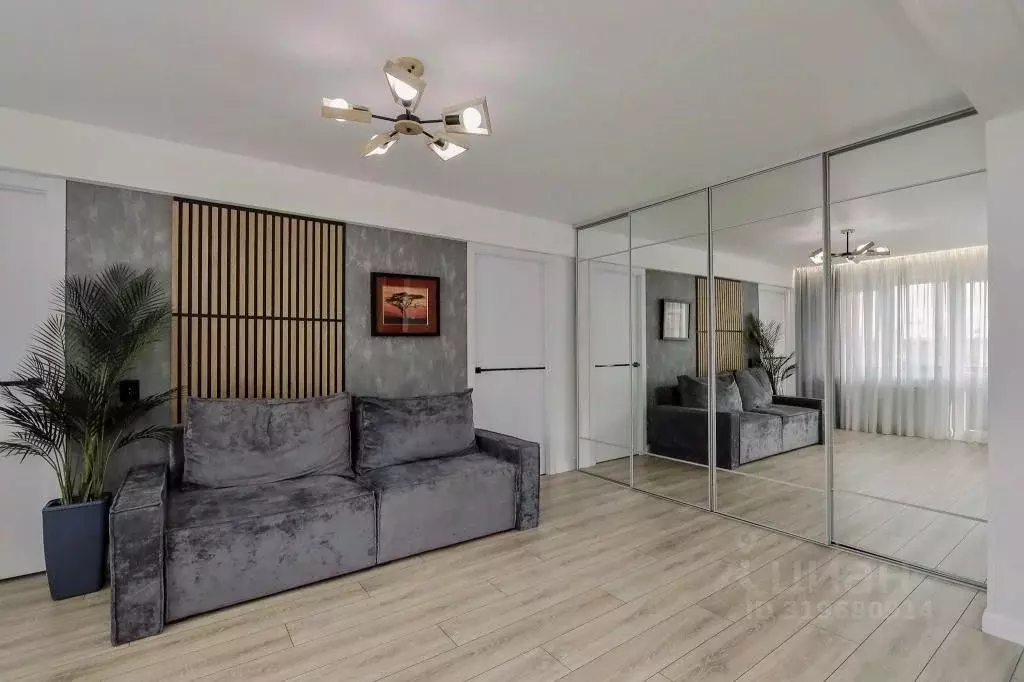 2-к кв. Удмуртия, Ижевск Пушкинская ул., 240А (52.0 м) - Фото 2