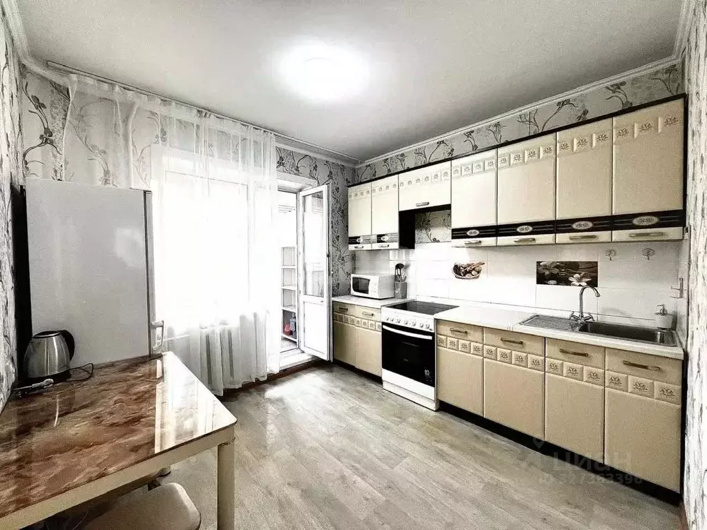 3-к кв. Сахалинская область, Южно-Сахалинск Южно-Сахалинская ул., 19 ... - Фото 1