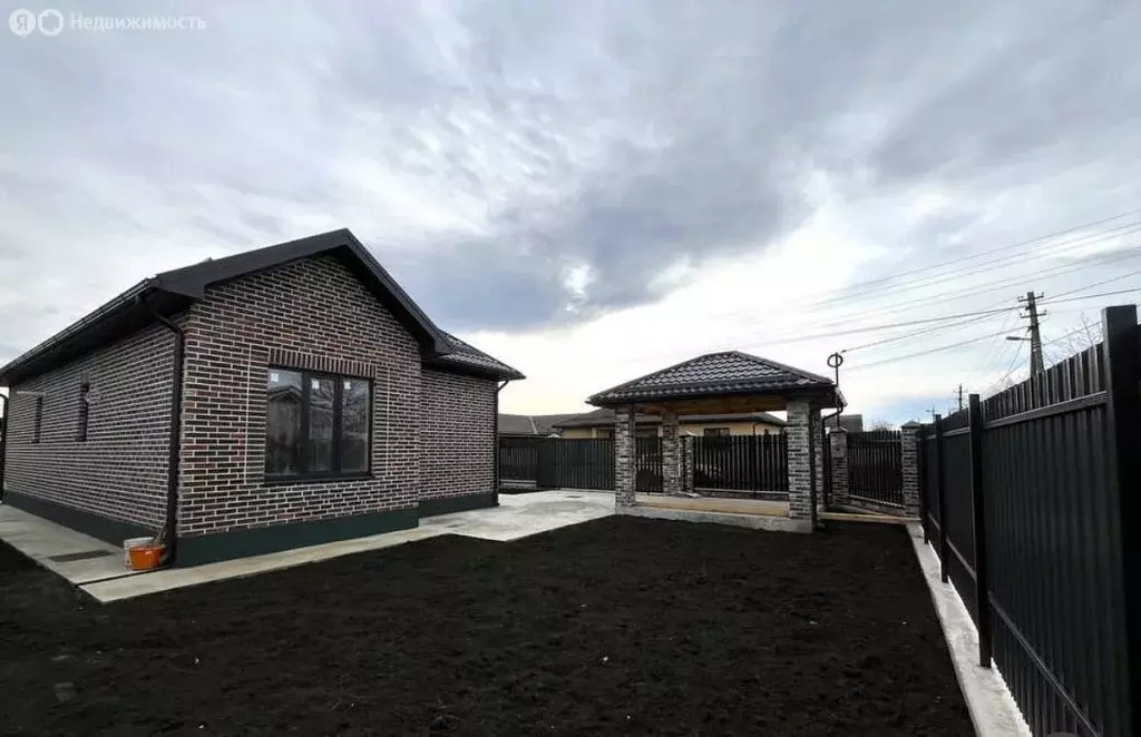 Дом в Красный Крым, улица Туманяна (98 м) - Фото 1