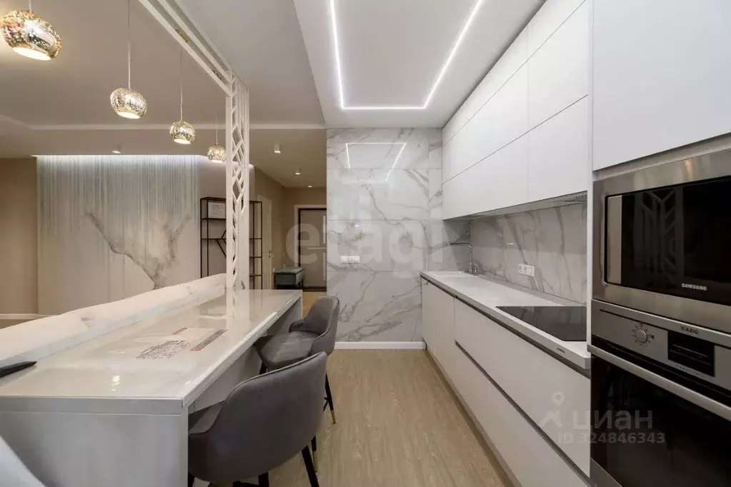 2-к кв. Тюменская область, Тюмень Таврическая ул., 9к3 (72.0 м) - Фото 1