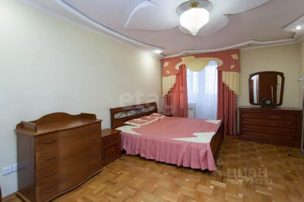 3-к кв. Ханты-Мансийский АО, Сургут Комсомольский просп., 13 (140.5 м) - Фото 0