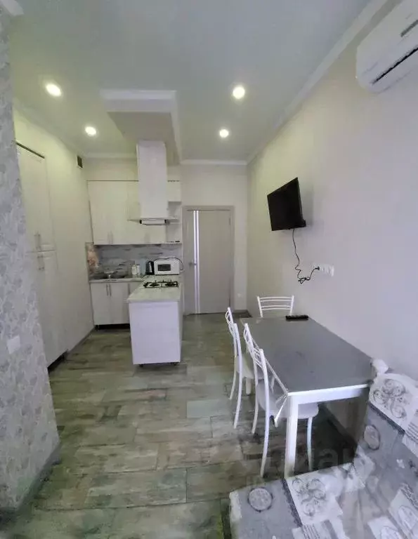 1-к кв. Краснодарский край, Геленджик Крымская ул., 19к10 (43.0 м) - Фото 0
