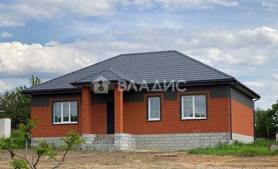 Дом в Белгородская область, Белгородский район, Ериковское с/пос, с. ... - Фото 1