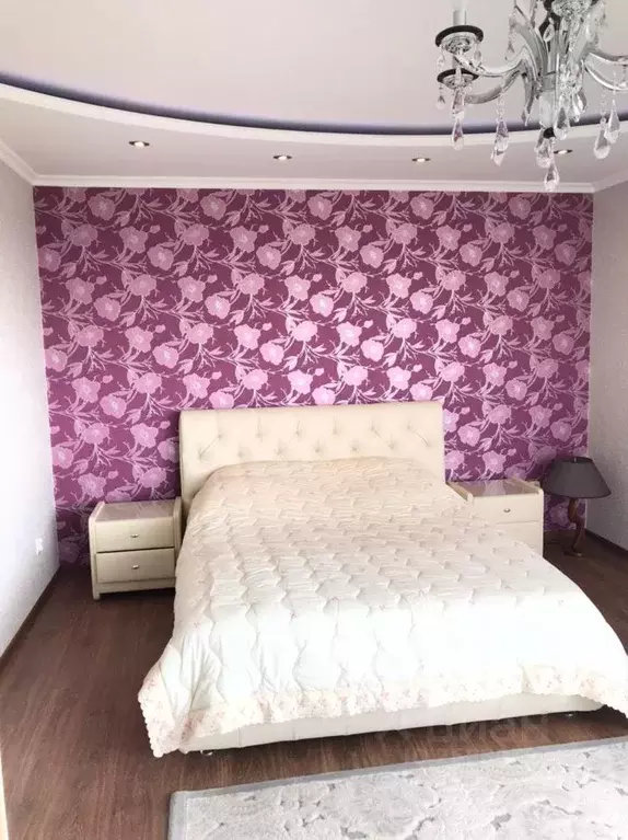 2-к кв. Астраханская область, Астрахань ул. Чугунова, 18 (80.0 м) - Фото 1