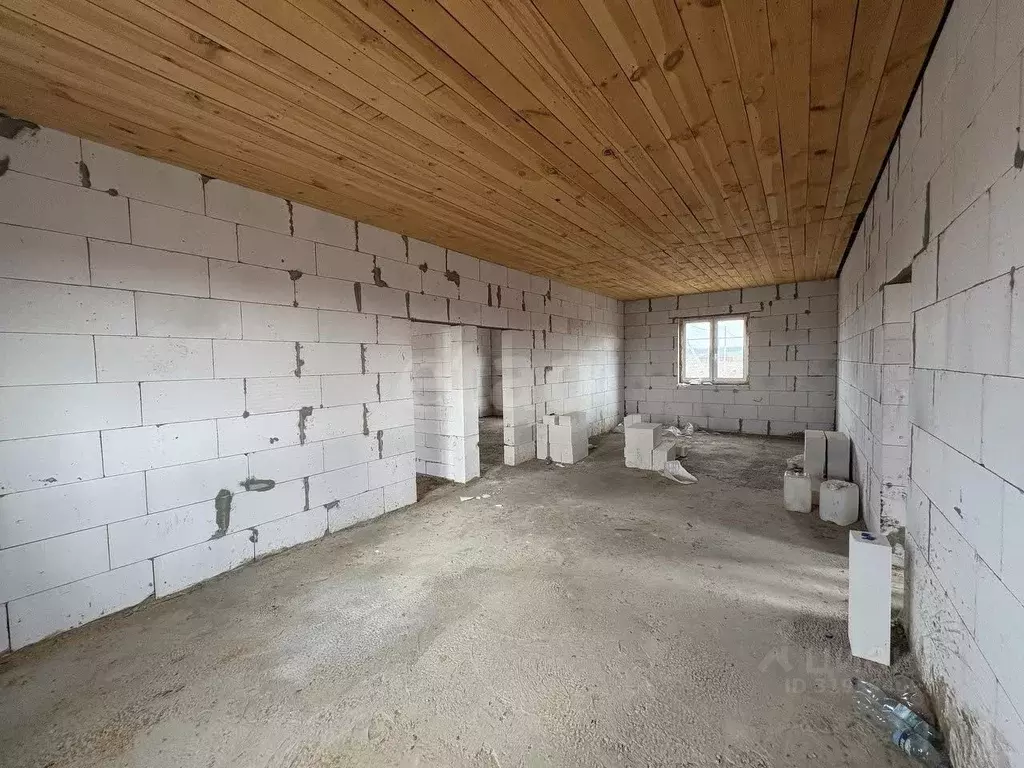 Дом в Белгородская область, Корочанский район, Бехтеевское с/пос, с. ... - Фото 1