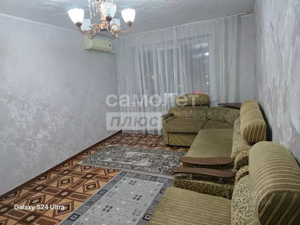 3-к кв. Астраханская область, Астрахань ул. Куликова, 50 (58.4 м) - Фото 0