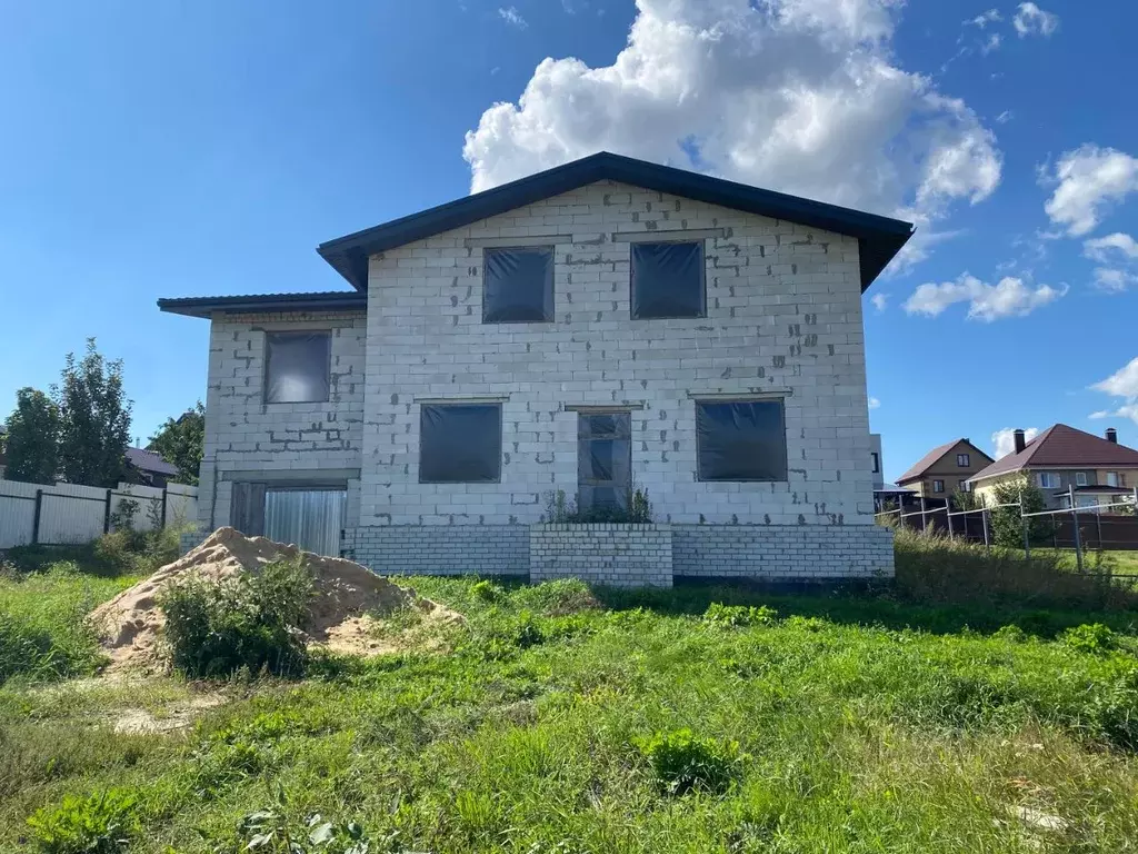 Дом в Воронежская область, Семилуки Звездная ул. (250 м) - Фото 1