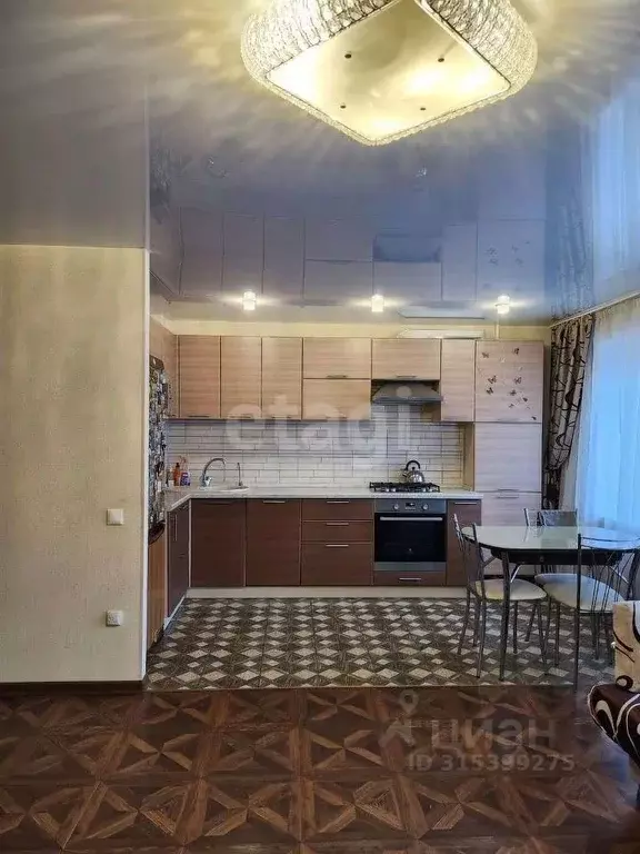 2-к кв. Свердловская область, Екатеринбург ул. Куйбышева, 108 (60.6 м) - Фото 1