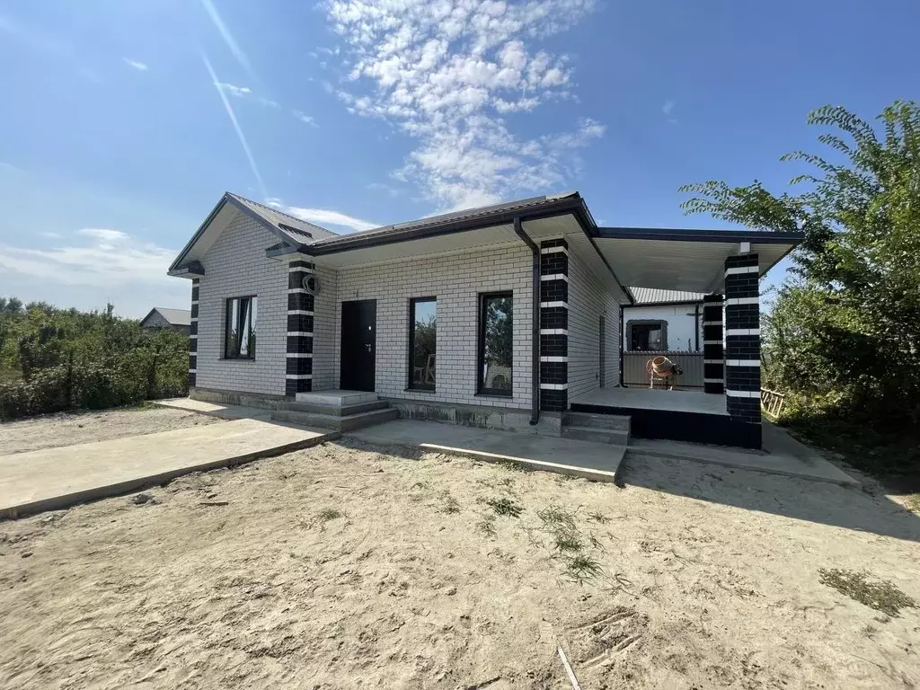 Дом в Краснодарский край, Темрюк ул. Анджиевского (96 м) - Фото 1