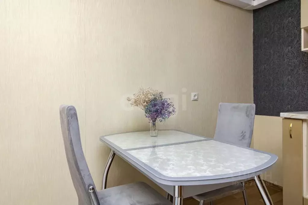 Комната Тюменская область, Тюмень ул. Котовского, 13 (16.1 м) - Фото 1