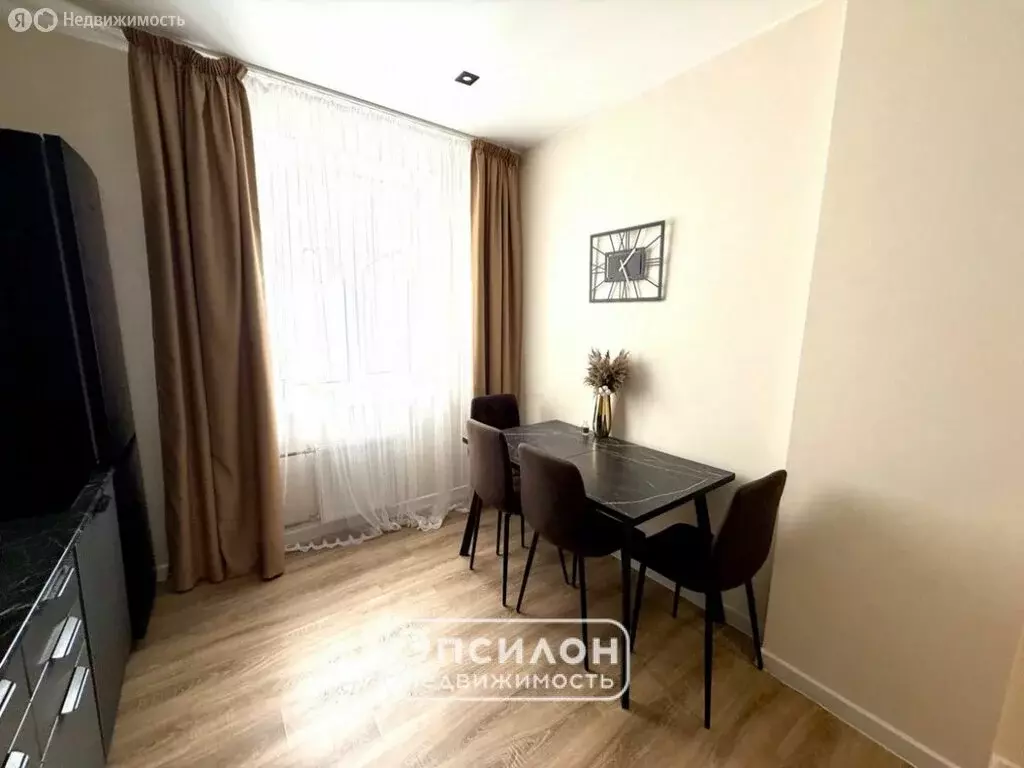 2-комнатная квартира: Курск, проспект Вячеслава Клыкова, 9В (59.5 м) - Фото 2