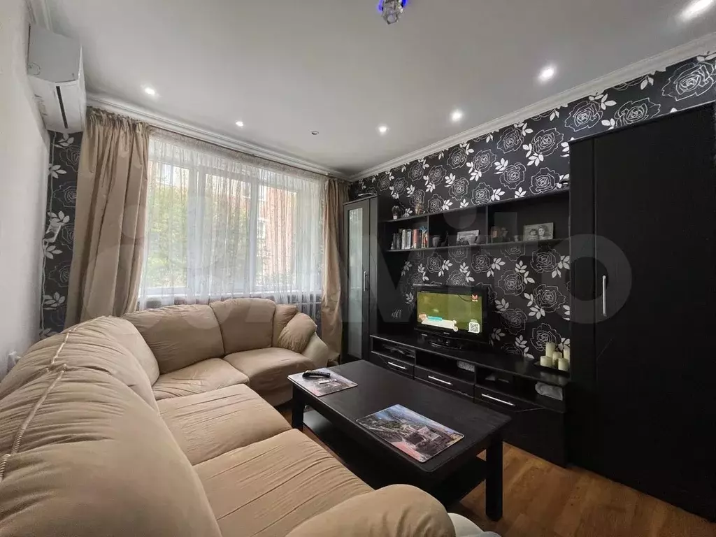 3-к. квартира, 55 м, 1/5 эт. - Фото 0