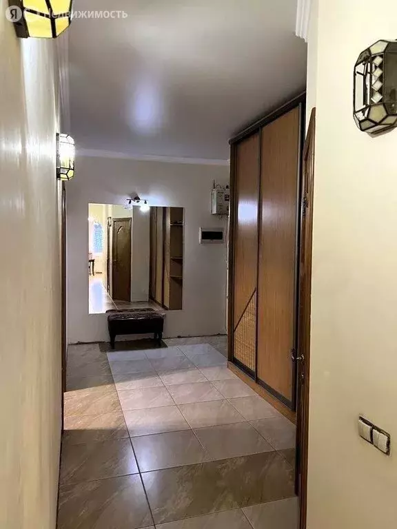 3-комнатная квартира: Геленджик, улица Тургенева, 29 (82 м) - Фото 1