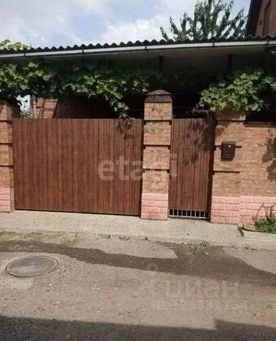 Дом в Ростовская область, Таганрог Акушерская ул. (74 м) - Фото 1