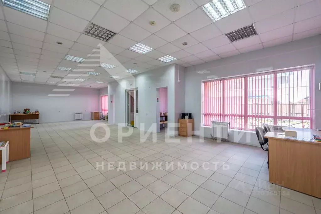 Помещение свободного назначения в Свердловская область, Екатеринбург ... - Фото 0