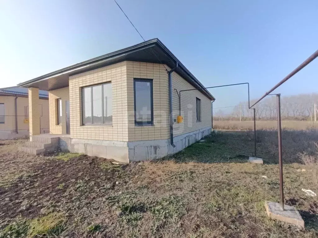 Дом в Ставропольский край, Михайловск Шпаковский район, ул. Александра ... - Фото 2