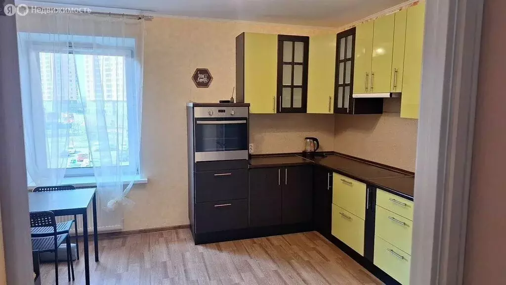 1-комнатная квартира: посёлок Парголово, улица Фёдора Абрамова, 20к1 ... - Фото 0