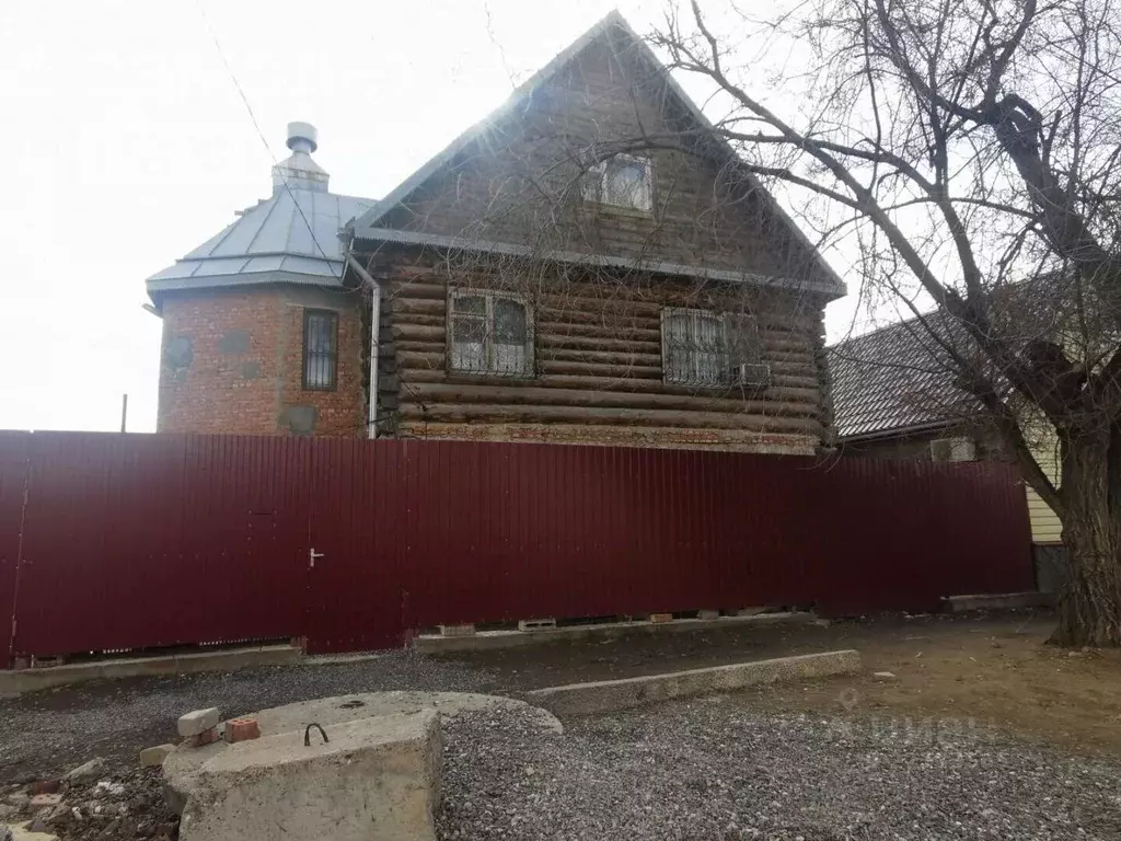 Дом в Астраханская область, Астрахань Ихтиологическая ул., 46 (246 м) - Фото 0
