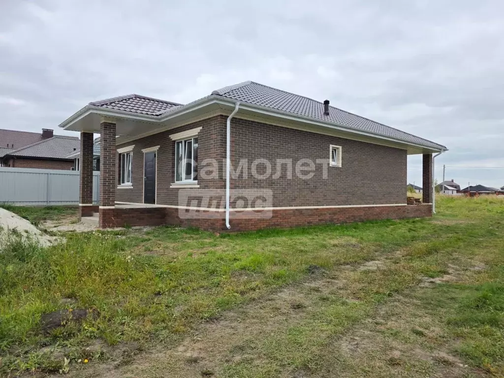 Дом в Курская область, Курский район, Новопоселеновский сельсовет, д. ... - Фото 1