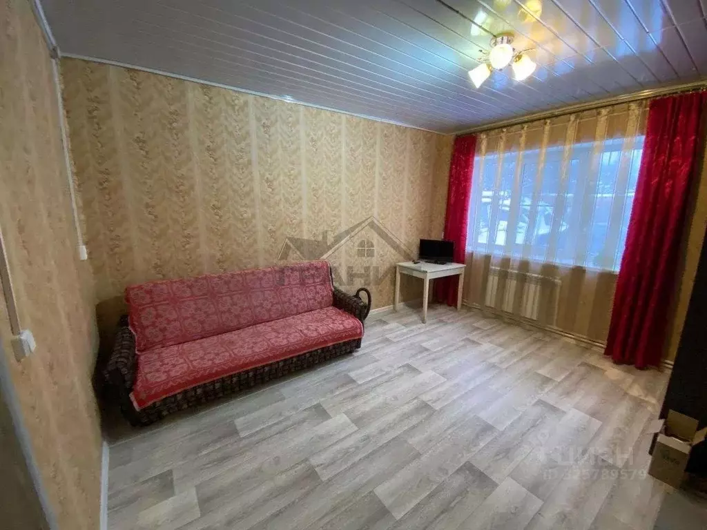 2-к кв. Новгородская область, Крестцы рп ул. Павловская, 54А (34.8 м) - Фото 2