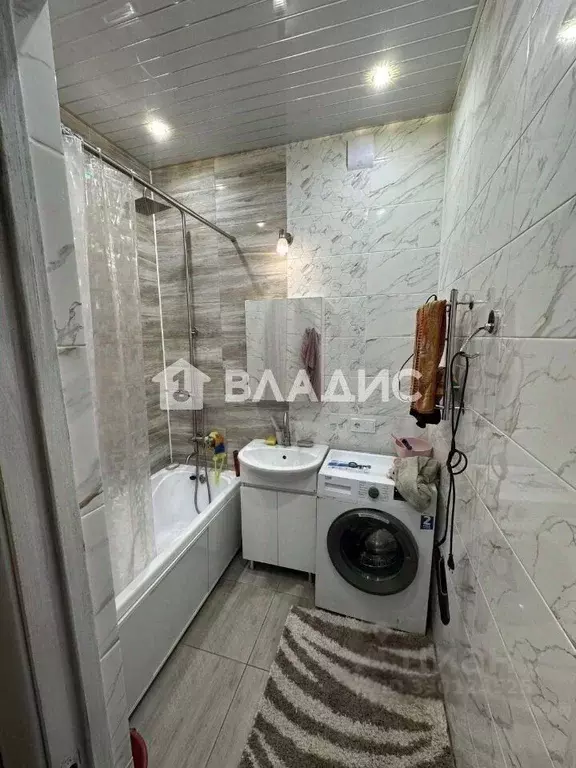 2-к кв. Бурятия, Улан-Удэ Октябрьская ул., 9 (56.0 м) - Фото 2