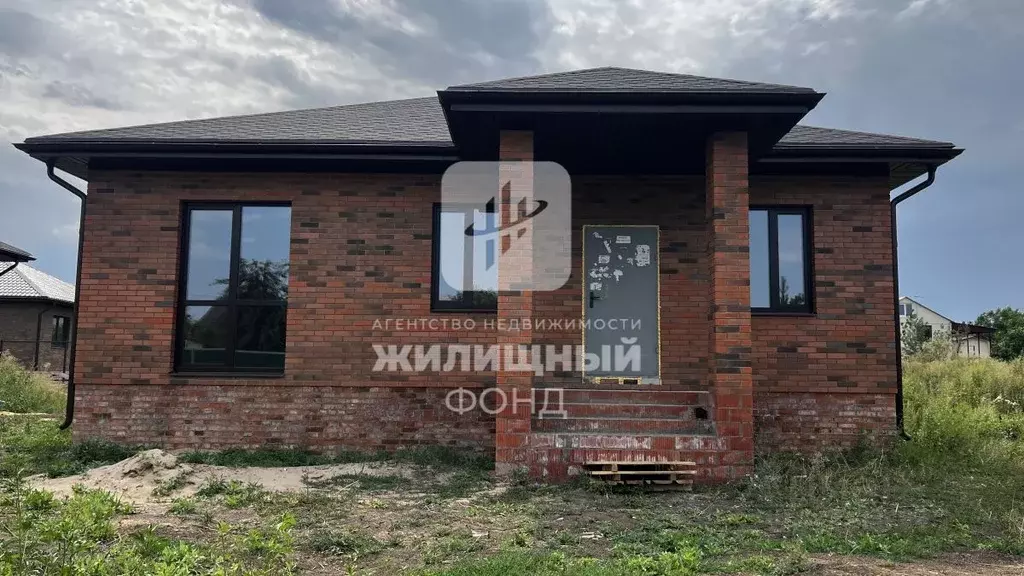 Дом в Саратовская область, Энгельсский район, Красноярское ... - Фото 0