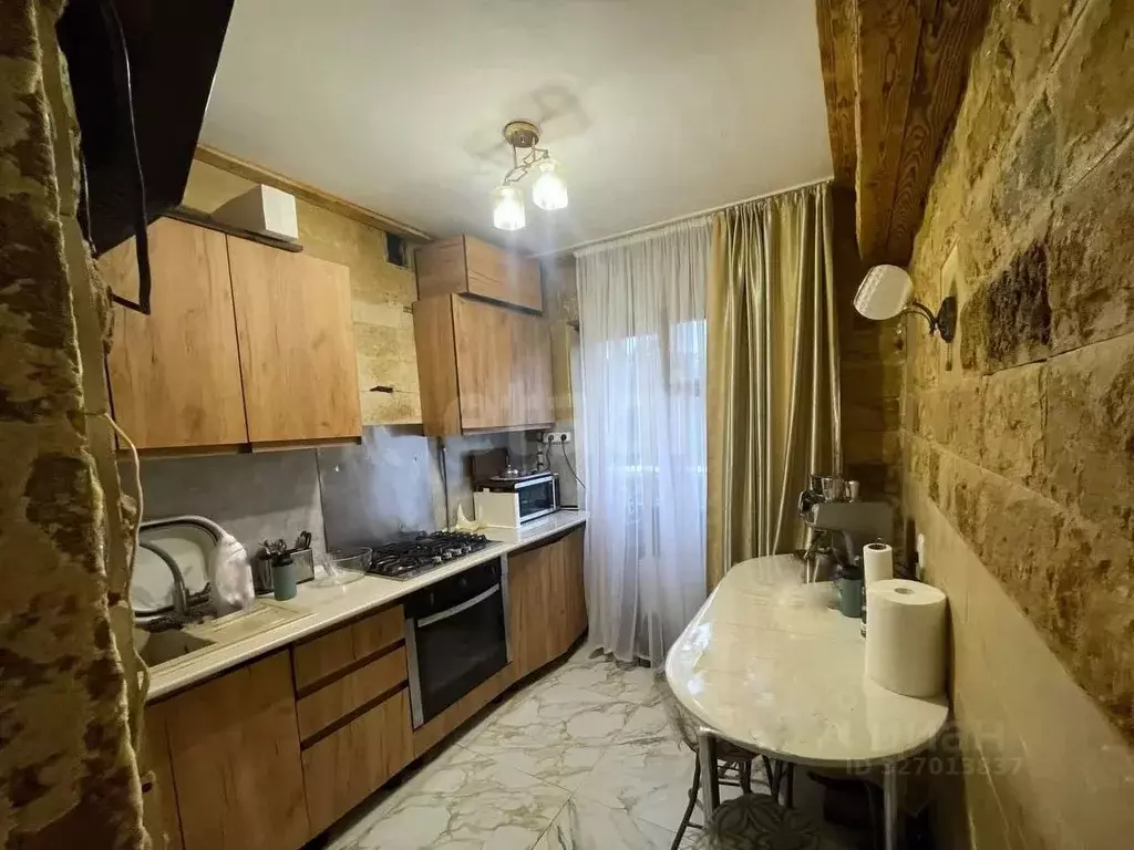 2-к кв. Адыгея, Майкоп ул. Коммунаров, 9 (44.3 м) - Фото 1