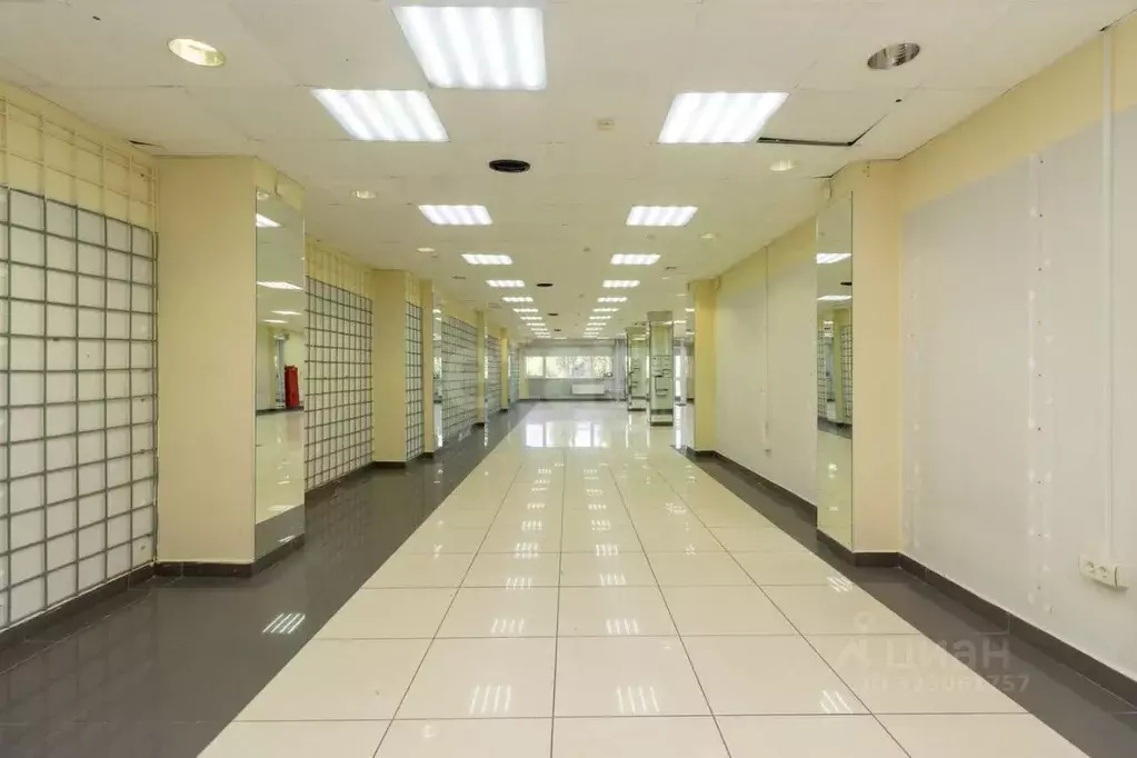 Помещение свободного назначения в Красноярский край, Красноярск ул. ... - Фото 1