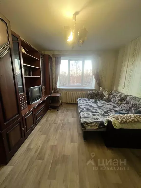 Комната Псковская область, Псков ул. Ижорского Батальона, 5 (14.0 м) - Фото 2