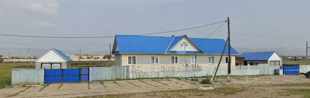 Дом в Бурятия, Джидинский район, с. Джида ул. Торговая, 32/1к2 (256 м) - Фото 1