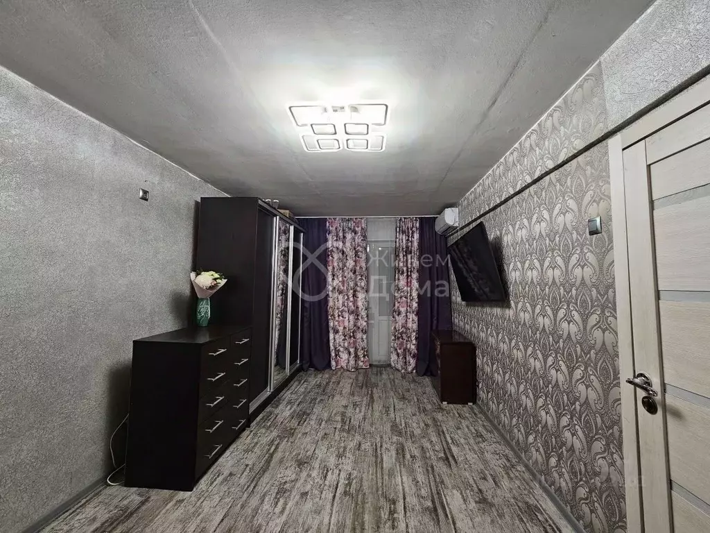 2-к кв. Волгоградская область, Волгоград ул. Курчатова, 8 (41.4 м) - Фото 1