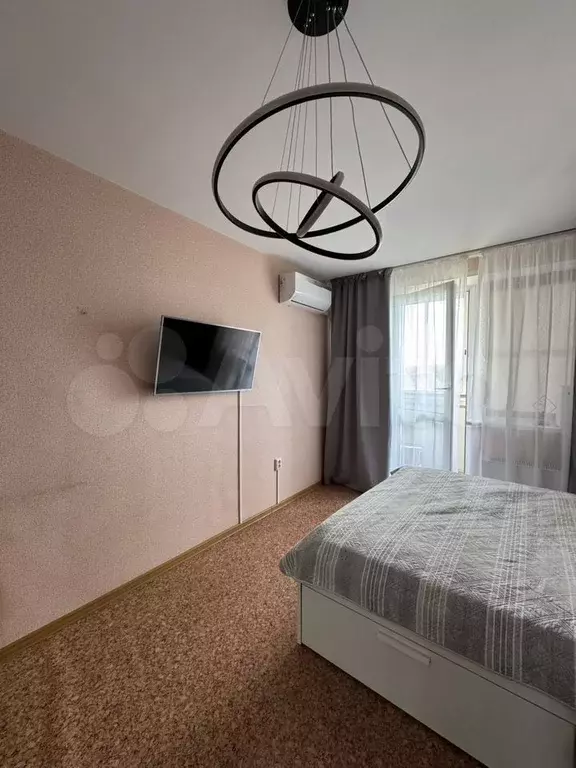1-к. квартира, 40 м, 8/18 эт. - Фото 1