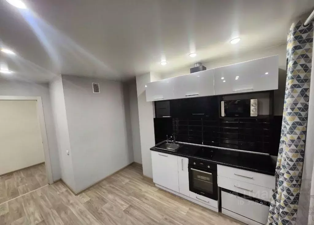 1-к кв. Алтайский край, Барнаул ул. Никитина, 107 (41.3 м) - Фото 1