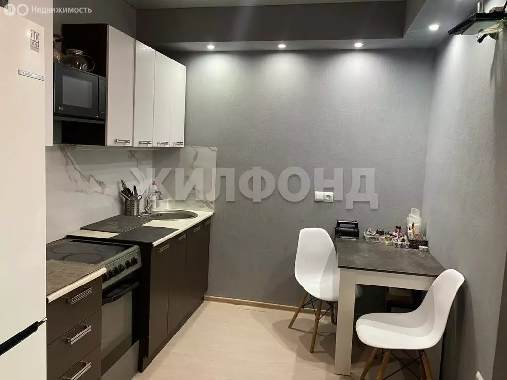 Квартира-студия: Новосибирск, улица Виталия Потылицына, 5 (32.5 м) - Фото 0